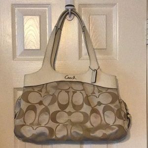 Coach Signature Purse in Excellent Condition